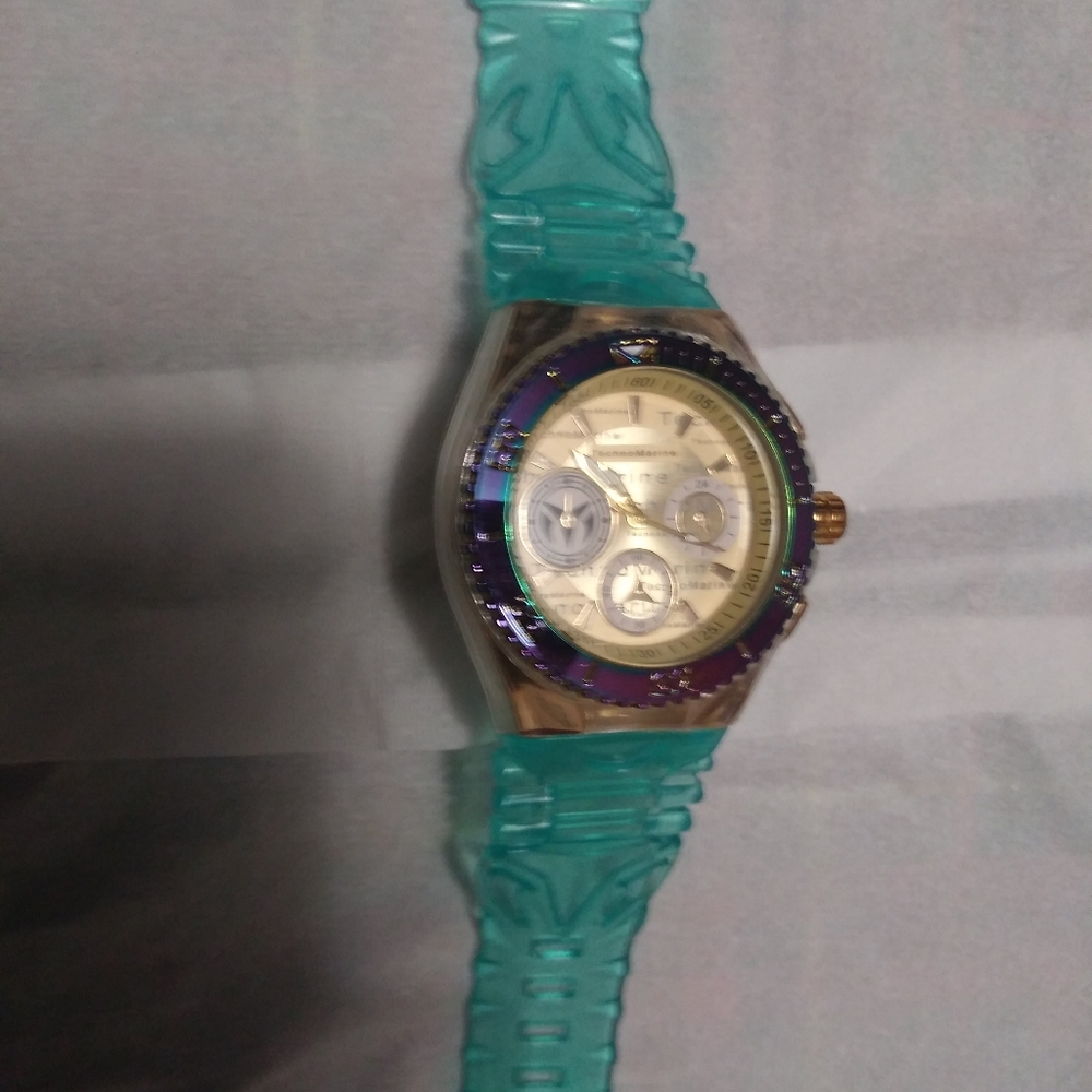 Woman wrist watch